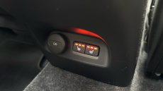 Volvo XC40 2.0 B4P Ultra Dark 5dr Auto Petrol Estate